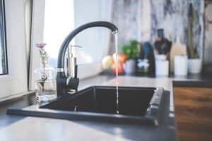 faucet-kitchen-plumbing-residential-plumbing