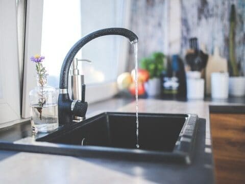 faucet-kitchen-plumbing-residential-plumbing